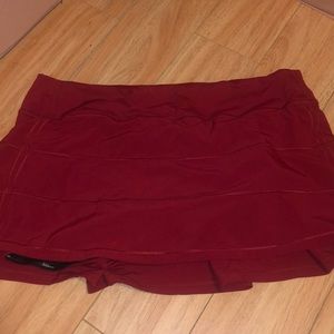 Red lululemon tennis skirt